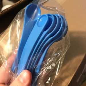 Tupperware measuring spoons